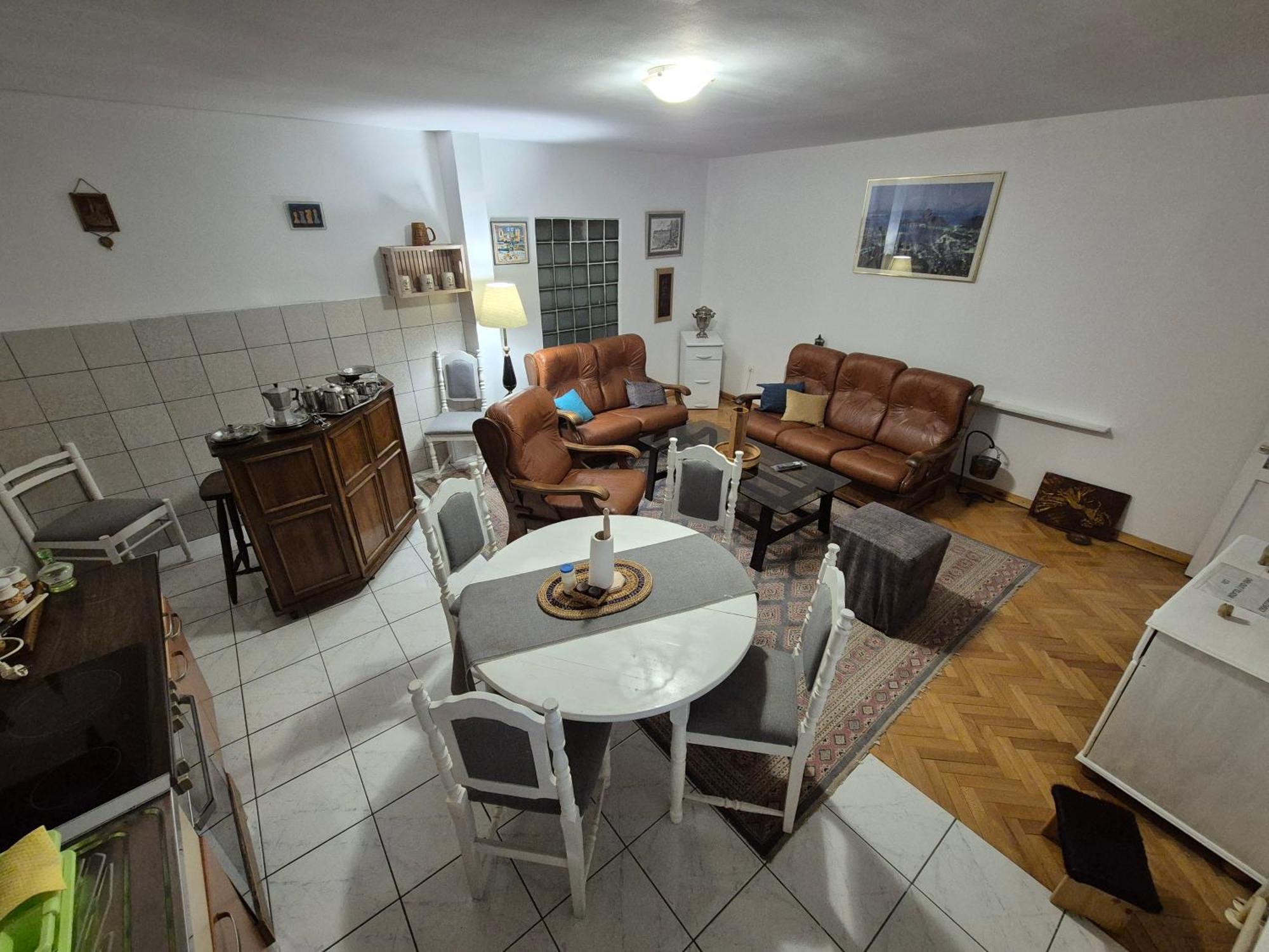 Prenociste Chardak Hotell Tuzla Exteriör bild