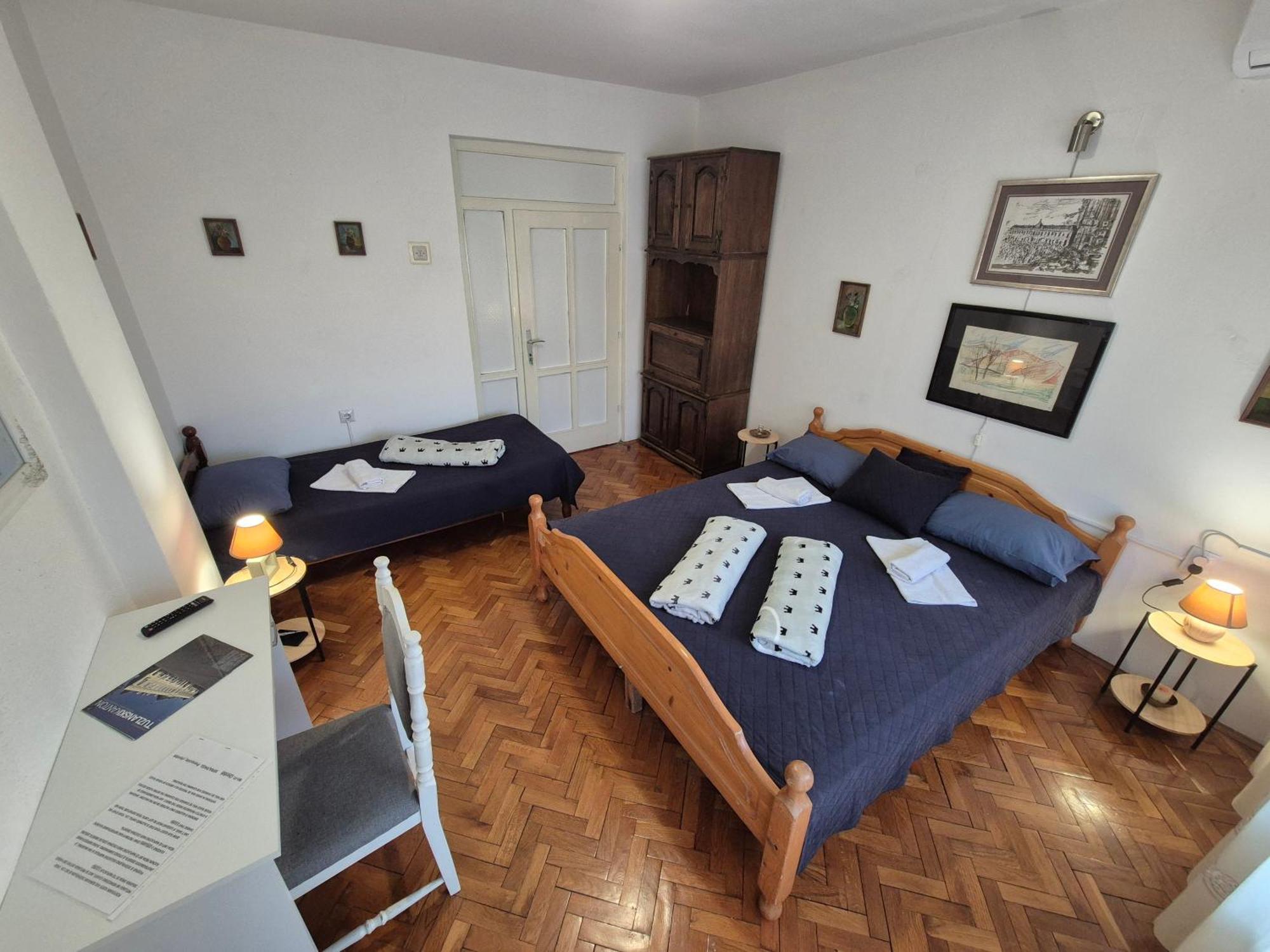 Prenociste Chardak Hotell Tuzla Exteriör bild