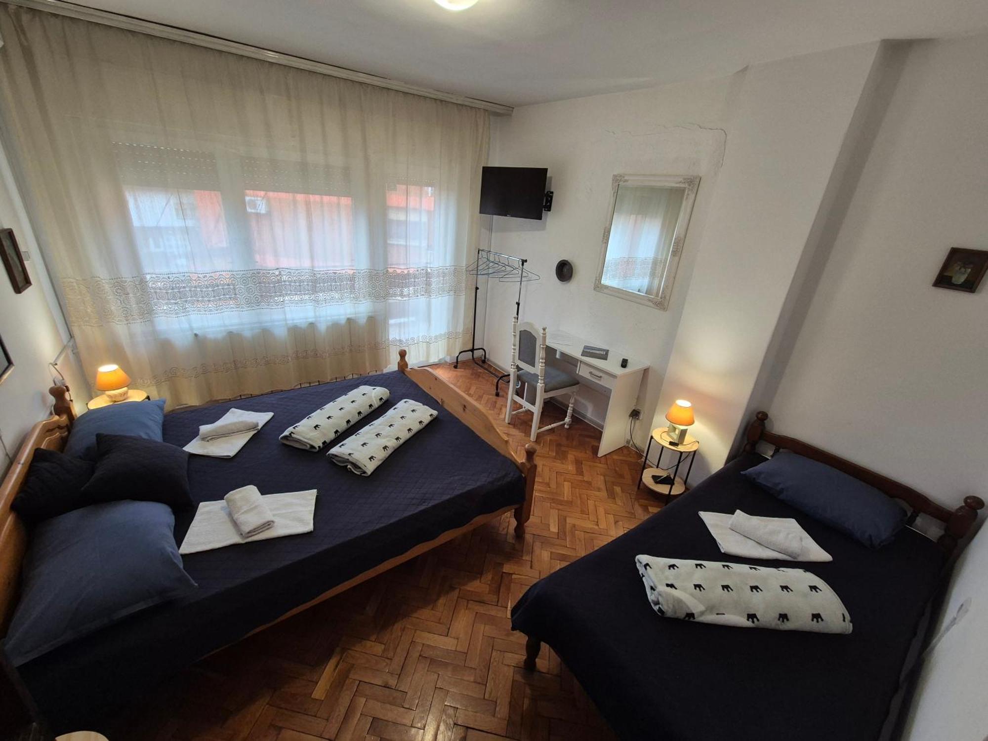 Prenociste Chardak Hotell Tuzla Exteriör bild