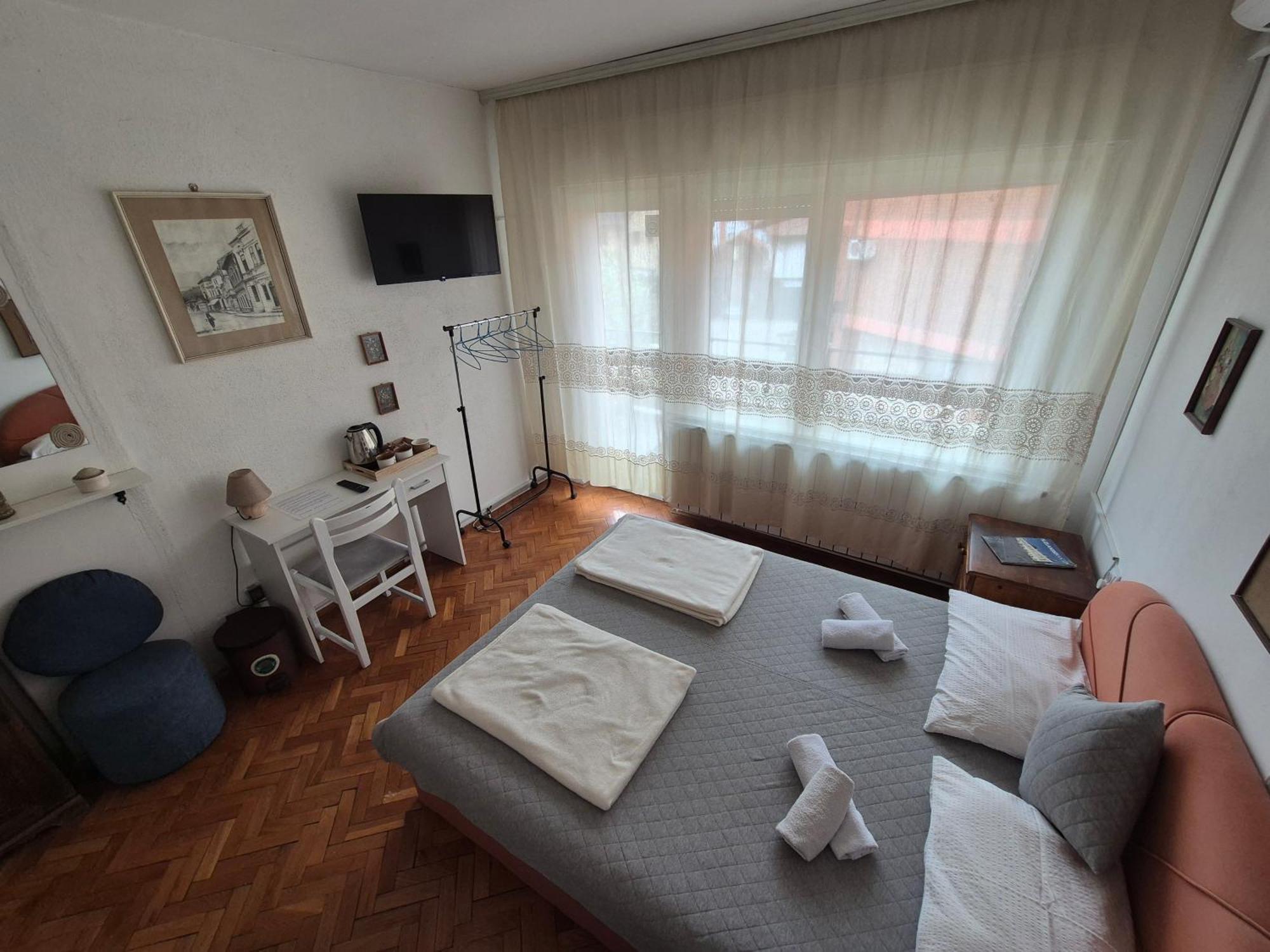Prenociste Chardak Hotell Tuzla Exteriör bild
